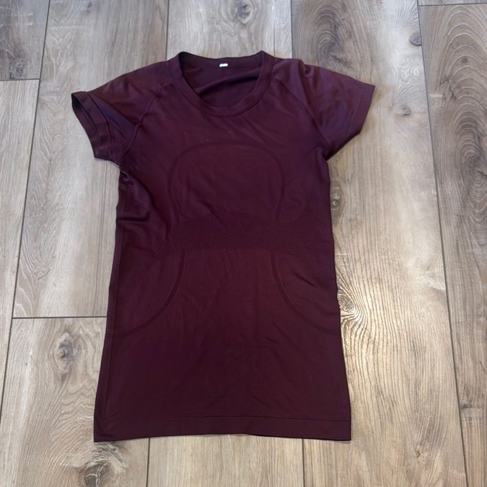 Women's Burgundy Top